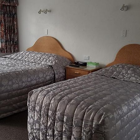Coachman Motel ไตฮาปิ ภายนอก รูปภาพ