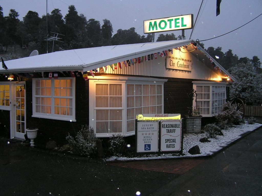 Coachman Motel ไตฮาปิ ภายนอก รูปภาพ