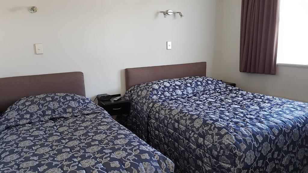 Coachman Motel ไตฮาปิ ภายนอก รูปภาพ